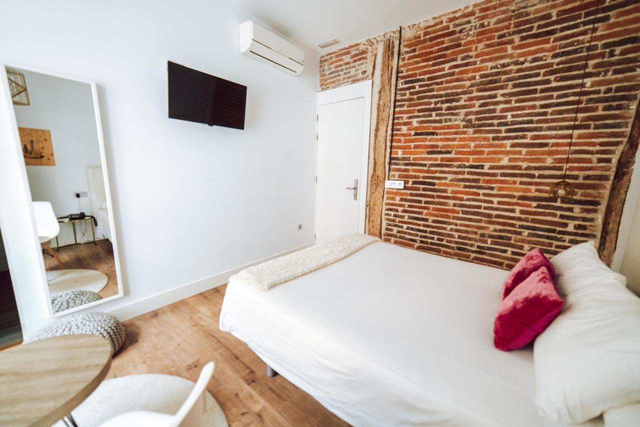 Albany Ancha Hotell León Exteriör bild A room at the hotel